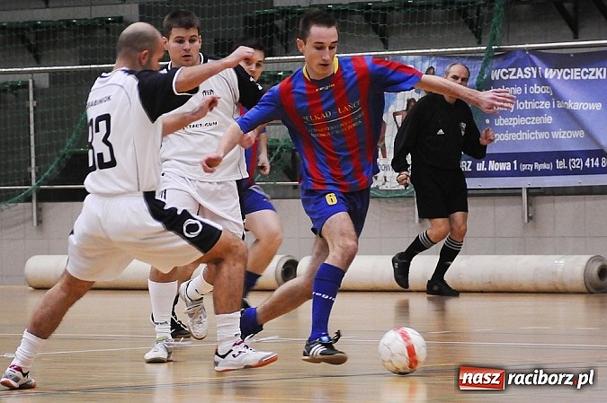 Zdjęcie w galerii na portalu naszraciborz.pl: HLPN: O utrzymanie do ostatniego meczu wiadomości z regionu