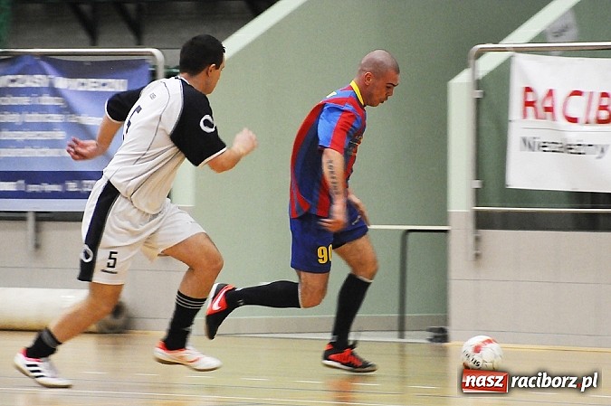 Zdjęcie w galerii na portalu naszraciborz.pl: HLPN: O utrzymanie do ostatniego meczu wiadomości z regionu