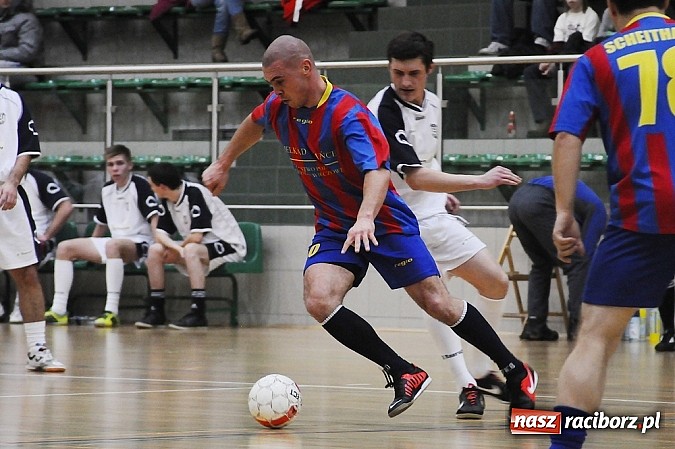 Zdjęcie w galerii na portalu naszraciborz.pl: HLPN: O utrzymanie do ostatniego meczu wiadomości z regionu