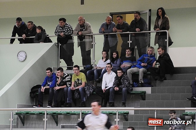 Zdjęcie w galerii na portalu naszraciborz.pl: HLPN: O utrzymanie do ostatniego meczu wiadomości z regionu