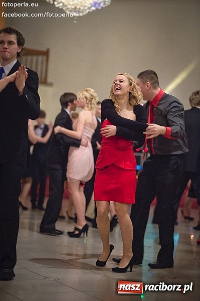 Zdjęcie w galerii na portalu naszraciborz.pl: Mistrzowie sportu z ZSOMS bawili się na studniówce w Rogowie wiadomości z regionu