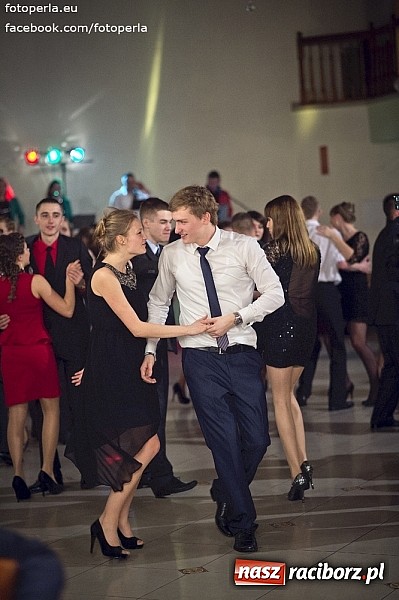 Zdjęcie w galerii na portalu naszraciborz.pl: Mistrzowie sportu z ZSOMS bawili się na studniówce w Rogowie wiadomości z regionu