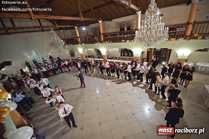 Zdjęcie w galerii na portalu naszraciborz.pl: Mistrzowie sportu z ZSOMS bawili się na studniówce w Rogowie wiadomości z regionu