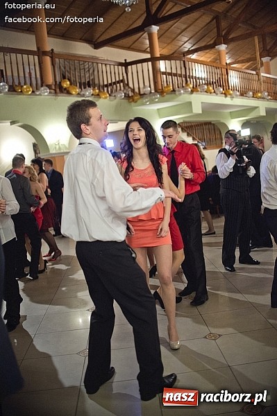 Zdjęcie w galerii na portalu naszraciborz.pl: Mistrzowie sportu z ZSOMS bawili się na studniówce w Rogowie wiadomości z regionu