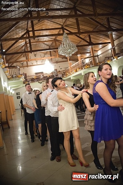 Zdjęcie w galerii na portalu naszraciborz.pl: Mistrzowie sportu z ZSOMS bawili się na studniówce w Rogowie wiadomości z regionu