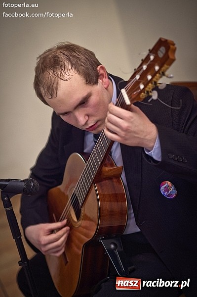 Zdjęcie w galerii na portalu naszraciborz.pl: Mistrzowie sportu z ZSOMS bawili się na studniówce w Rogowie wiadomości z regionu