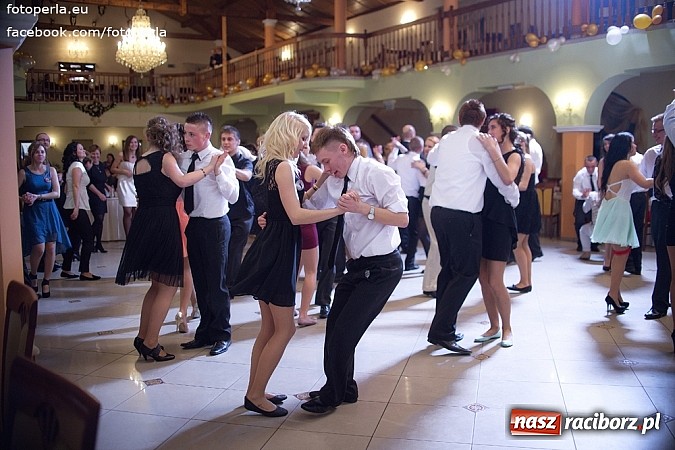 Zdjęcie w galerii na portalu naszraciborz.pl: Mistrzowie sportu z ZSOMS bawili się na studniówce w Rogowie wiadomości z regionu