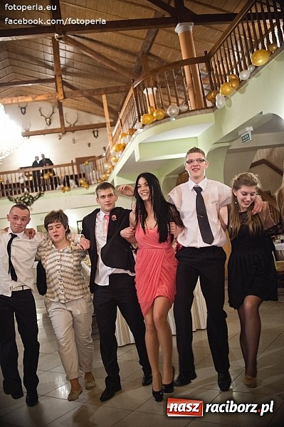 Zdjęcie w galerii na portalu naszraciborz.pl: Mistrzowie sportu z ZSOMS bawili się na studniówce w Rogowie wiadomości z regionu