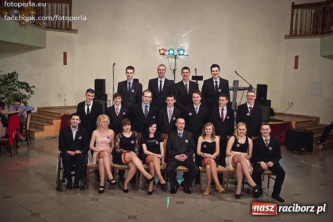 Zdjęcie w galerii na portalu naszraciborz.pl: Mistrzowie sportu z ZSOMS bawili się na studniówce w Rogowie wiadomości z regionu