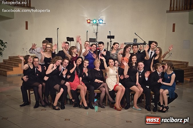 Zdjęcie w galerii na portalu naszraciborz.pl: Mistrzowie sportu z ZSOMS bawili się na studniówce w Rogowie wiadomości z regionu