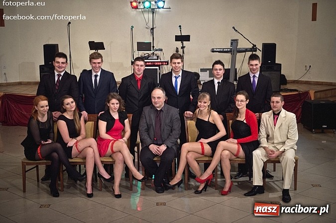 Zdjęcie w galerii na portalu naszraciborz.pl: Mistrzowie sportu z ZSOMS bawili się na studniówce w Rogowie wiadomości z regionu