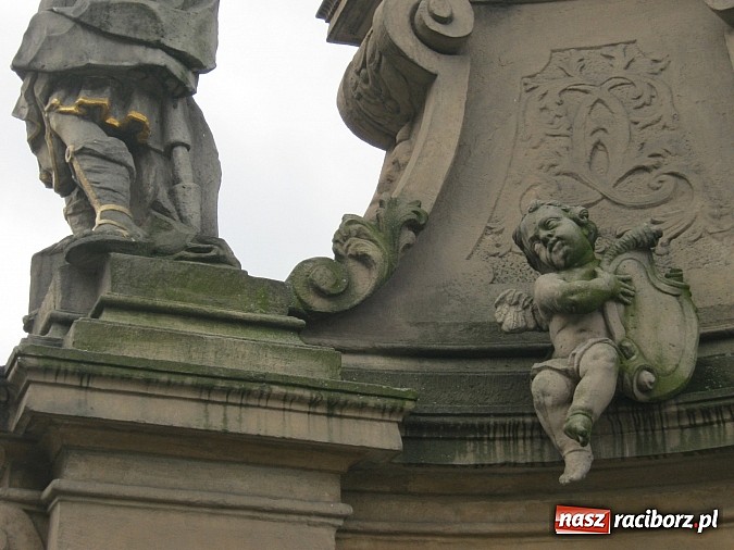 Zdjęcie w galerii na portalu naszraciborz.pl: Niszczeją zabytki w centrum Raciborza wiadomości z regionu