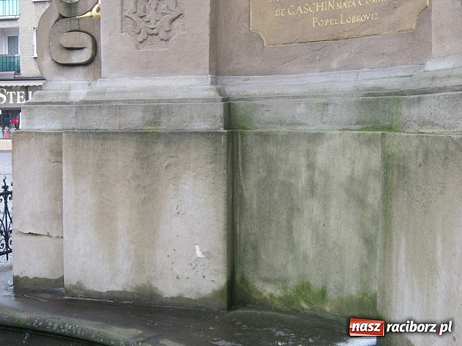 Zdjęcie w galerii na portalu naszraciborz.pl: Niszczeją zabytki w centrum Raciborza wiadomości z regionu