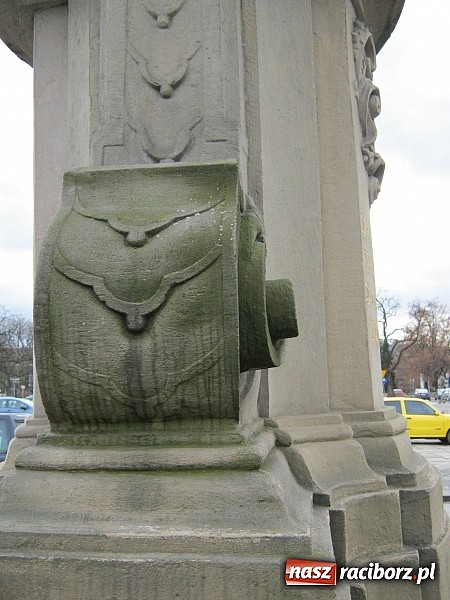 Zdjęcie w galerii na portalu naszraciborz.pl: Niszczeją zabytki w centrum Raciborza wiadomości z regionu