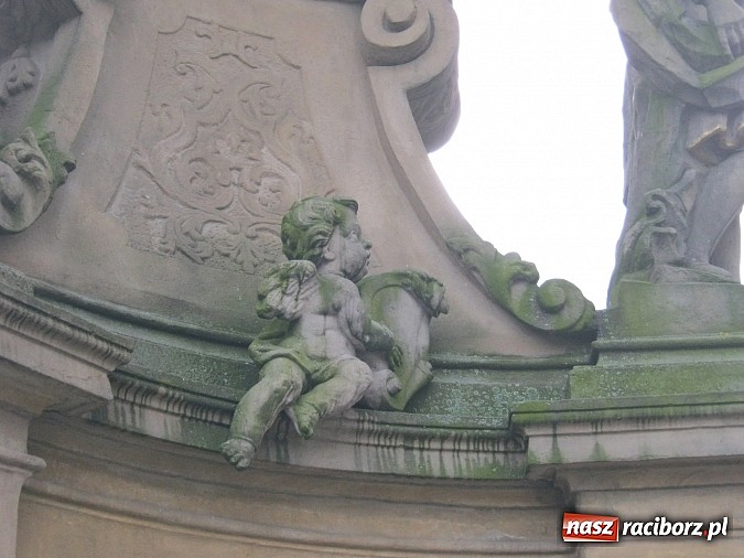 Zdjęcie w galerii na portalu naszraciborz.pl: Niszczeją zabytki w centrum Raciborza wiadomości z regionu