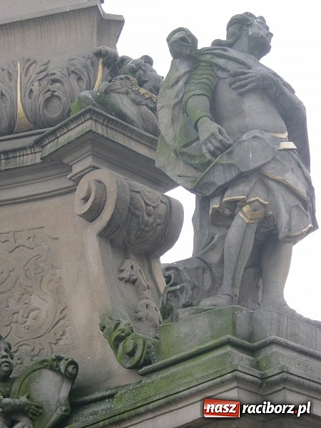 Zdjęcie w galerii na portalu naszraciborz.pl: Niszczeją zabytki w centrum Raciborza wiadomości z regionu