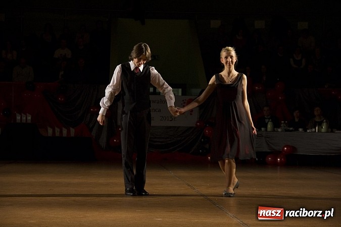 Zdjęcie w galerii na portalu naszraciborz.pl: Rewia karnawałowa w Arenie Rafako wiadomości z regionu