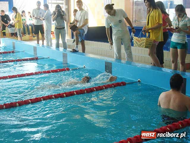 Zdjęcie w galerii na portalu naszraciborz.pl: Raciborscy medaliści mityngu pływackiego wiadomości z regionu
