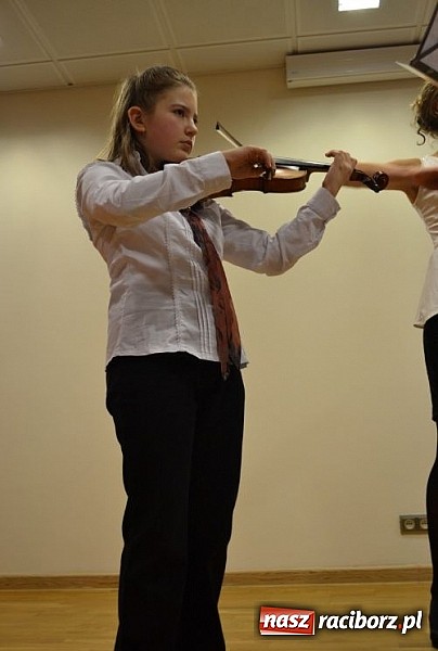 Zdjęcie w galerii na portalu naszraciborz.pl: Karnawałowe rytmy zabrzmiały na Zamku wiadomości z regionu