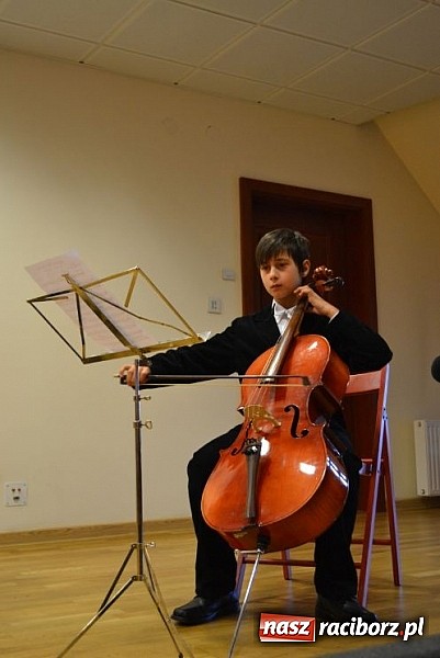 Zdjęcie w galerii na portalu naszraciborz.pl: Karnawałowe rytmy zabrzmiały na Zamku wiadomości z regionu