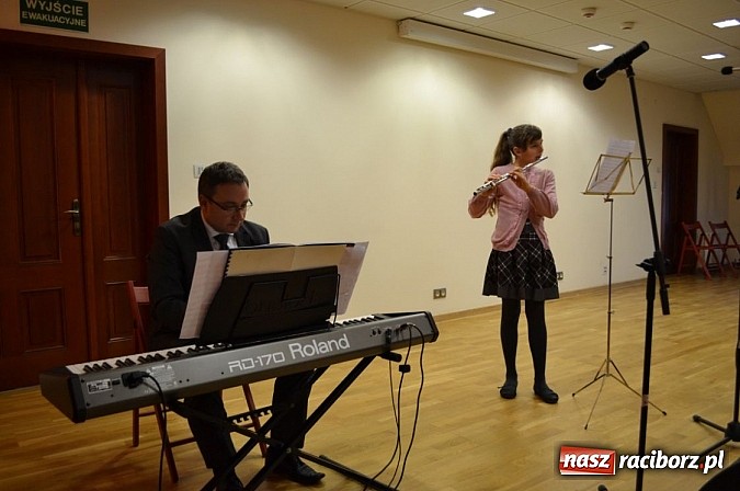 Zdjęcie w galerii na portalu naszraciborz.pl: Karnawałowe rytmy zabrzmiały na Zamku wiadomości z regionu