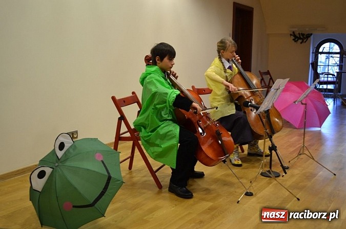 Zdjęcie w galerii na portalu naszraciborz.pl: Karnawałowe rytmy zabrzmiały na Zamku wiadomości z regionu