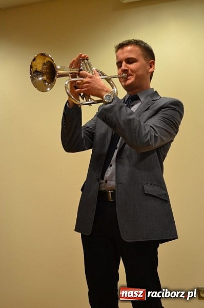 Zdjęcie w galerii na portalu naszraciborz.pl: Karnawałowe rytmy zabrzmiały na Zamku wiadomości z regionu