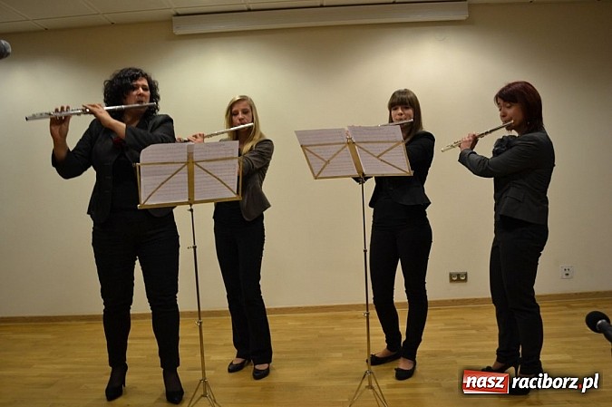 Zdjęcie w galerii na portalu naszraciborz.pl: Karnawałowe rytmy zabrzmiały na Zamku wiadomości z regionu