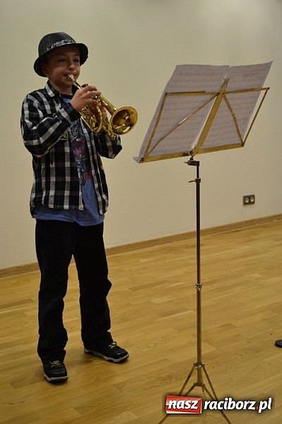 Zdjęcie w galerii na portalu naszraciborz.pl: Karnawałowe rytmy zabrzmiały na Zamku wiadomości z regionu