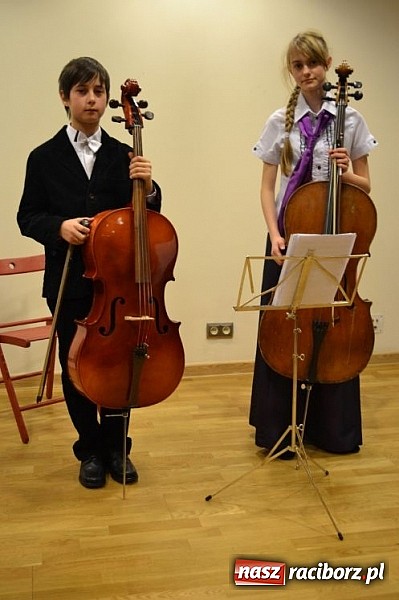 Zdjęcie w galerii na portalu naszraciborz.pl: Karnawałowe rytmy zabrzmiały na Zamku wiadomości z regionu