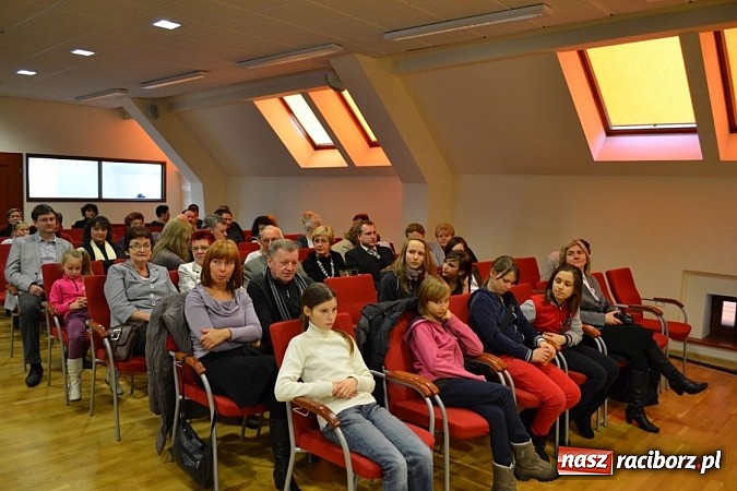 Zdjęcie w galerii na portalu naszraciborz.pl: Karnawałowe rytmy zabrzmiały na Zamku wiadomości z regionu