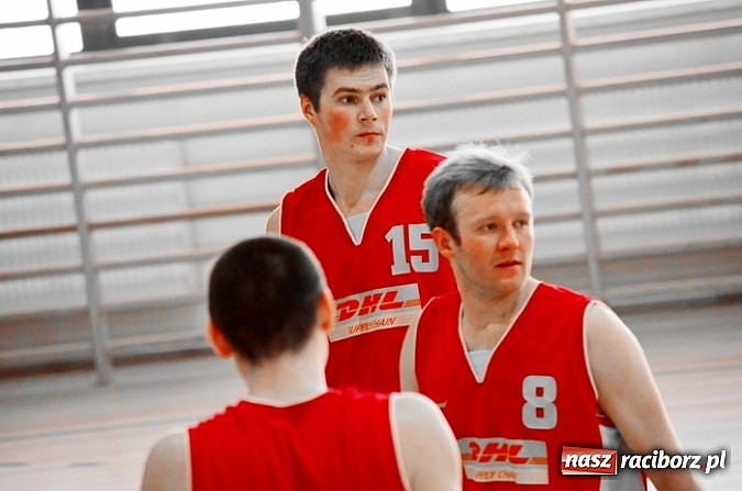 Zdjęcie w galerii na portalu naszraciborz.pl: Zacięta walka o awans do fazy play-off wiadomości z regionu