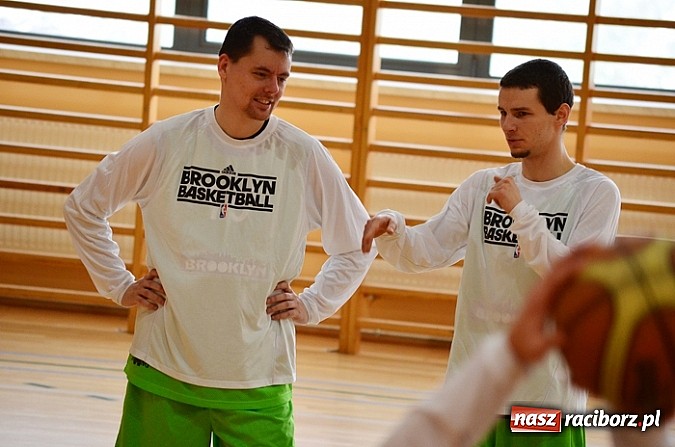 Zdjęcie w galerii na portalu naszraciborz.pl: Zacięta walka o awans do fazy play-off wiadomości z regionu