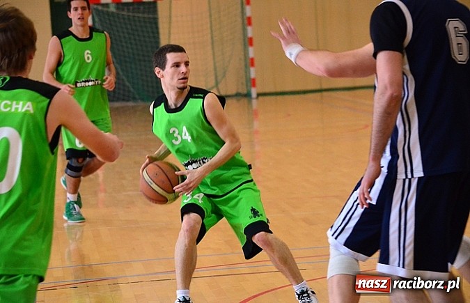 Zdjęcie w galerii na portalu naszraciborz.pl: Zacięta walka o awans do fazy play-off wiadomości z regionu