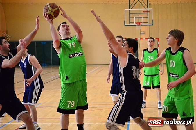 Zdjęcie w galerii na portalu naszraciborz.pl: Zacięta walka o awans do fazy play-off wiadomości z regionu