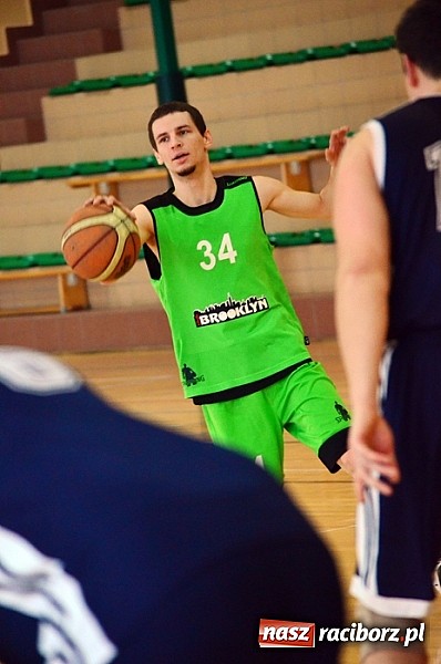 Zdjęcie w galerii na portalu naszraciborz.pl: Zacięta walka o awans do fazy play-off wiadomości z regionu