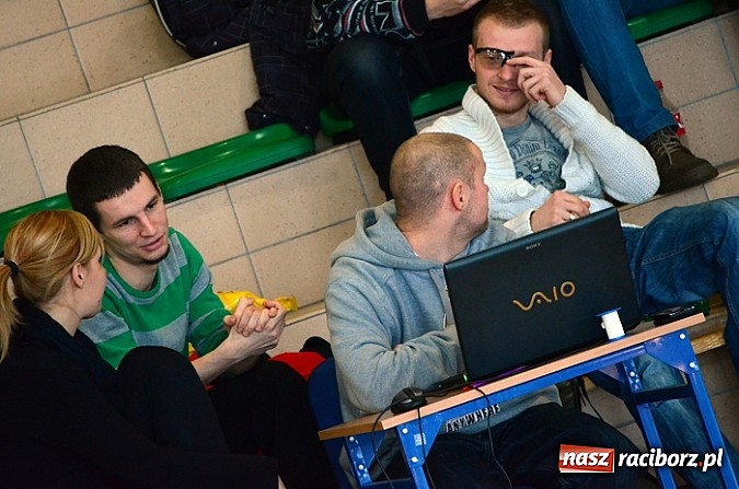 Zdjęcie w galerii na portalu naszraciborz.pl: Zacięta walka o awans do fazy play-off wiadomości z regionu