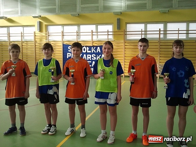 Zdjęcie w galerii na portalu naszraciborz.pl: Gminne rozgrywki basketa w Pawłowie wiadomości z regionu