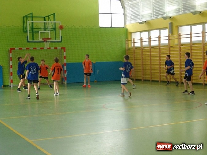 Zdjęcie w galerii na portalu naszraciborz.pl: Gminne rozgrywki basketa w Pawłowie wiadomości z regionu