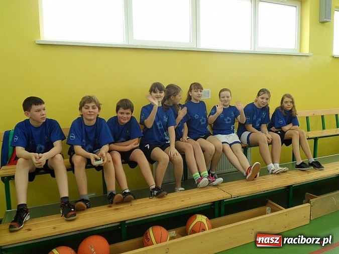 Zdjęcie w galerii na portalu naszraciborz.pl: Gminne rozgrywki basketa w Pawłowie wiadomości z regionu