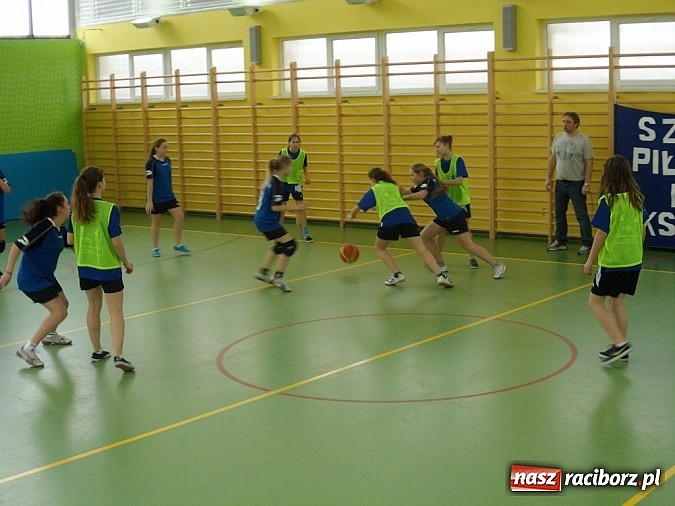 Zdjęcie w galerii na portalu naszraciborz.pl: Gminne rozgrywki basketa w Pawłowie wiadomości z regionu