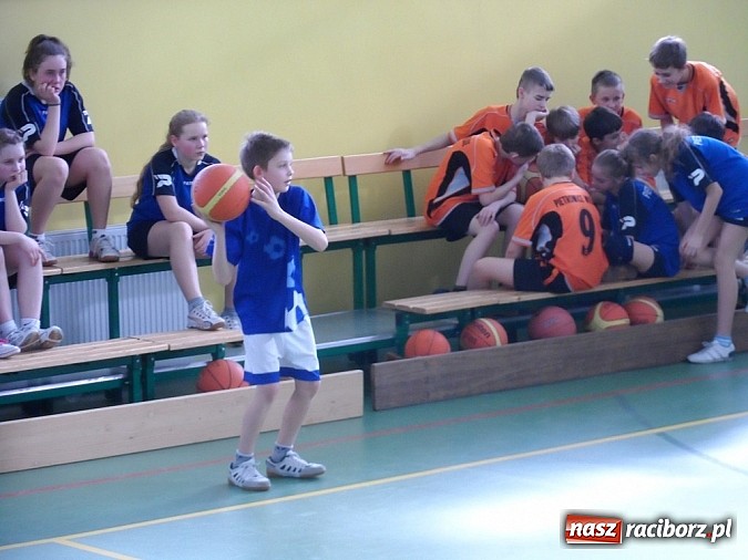 Zdjęcie w galerii na portalu naszraciborz.pl: Gminne rozgrywki basketa w Pawłowie wiadomości z regionu