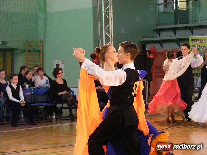 Zdjęcie w galerii na portalu naszraciborz.pl: Świetny występ tancerzy raciborskiej Rewii wiadomości z regionu