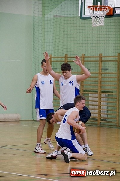 Zdjęcie w galerii na portalu naszraciborz.pl: I LO ma najlepszych koszykarzy w Raciborzu wiadomości z regionu