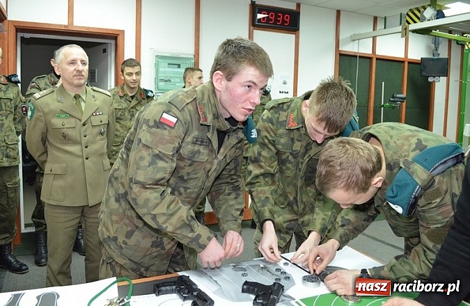 Zdjęcie w galerii na portalu naszraciborz.pl: Strzelcy w Śląskim Oddziale wiadomości z regionu