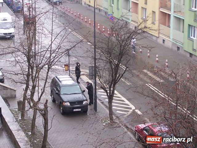 Zdjęcie w galerii na portalu naszraciborz.pl: OGL - sztuka parkowania wiadomości z regionu