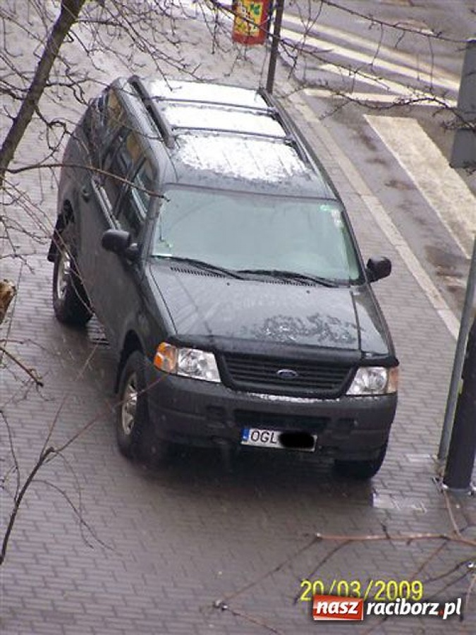 Zdjęcie w galerii na portalu naszraciborz.pl: OGL - sztuka parkowania wiadomości z regionu
