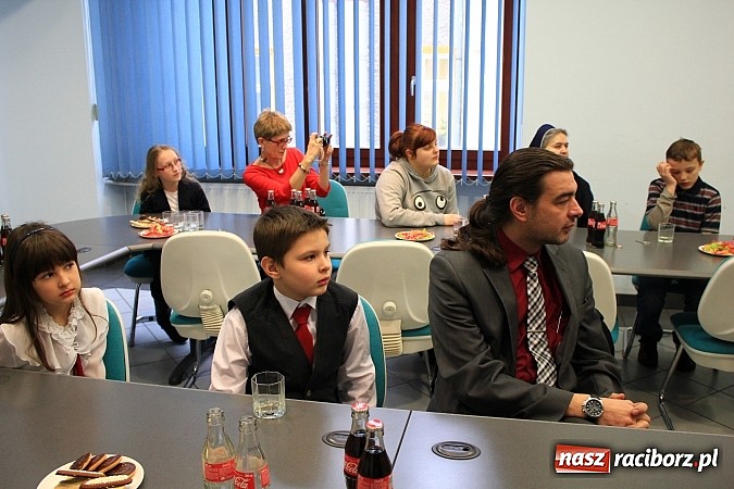 Zdjęcie w galerii na portalu naszraciborz.pl: Zbierali butelki, zostali nagrodzeni! wiadomości z regionu