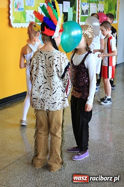 Zdjęcie w galerii na portalu naszraciborz.pl: Szalony bal przebierańców w Krzanowicach wiadomości z regionu