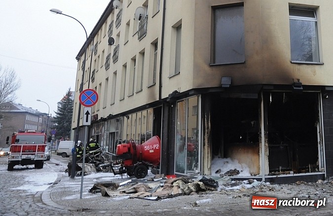 Zdjęcie w galerii na portalu naszraciborz.pl: Krótko przed wykryciem pożaru ktoś wszedł do Brooklynu. Policja powołała specjalną grupę wiadomości z regionu